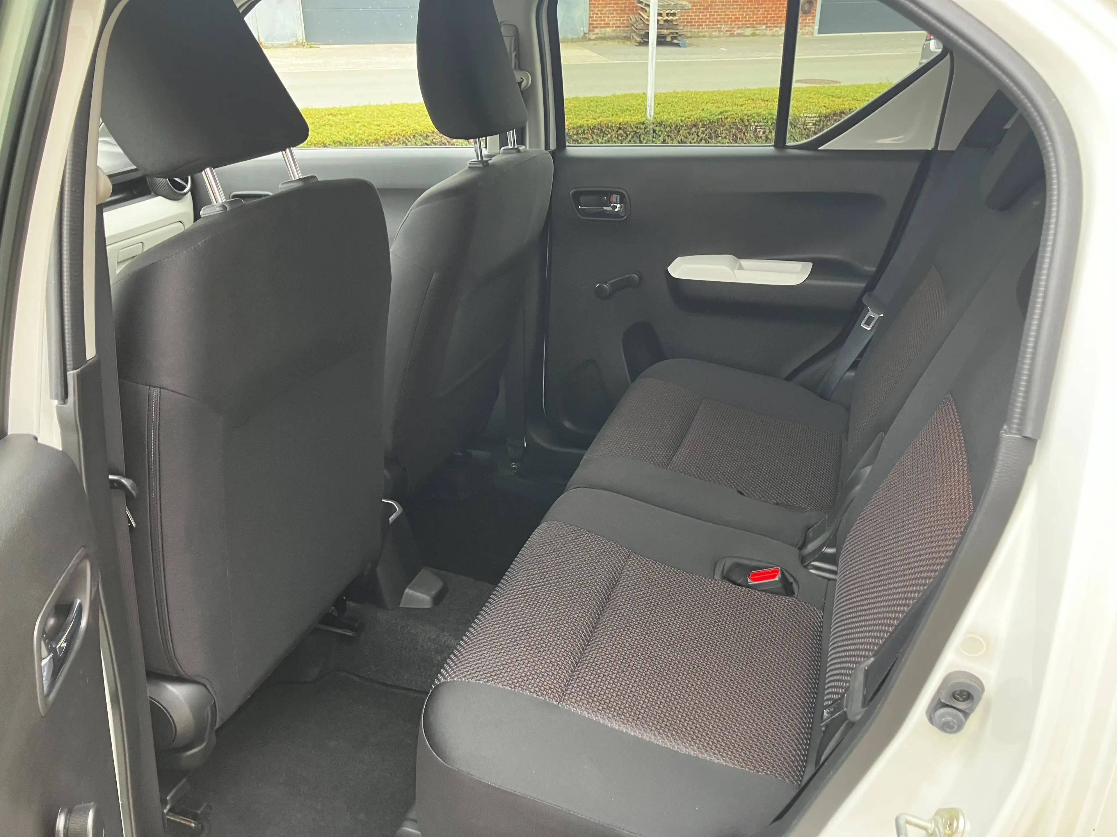 Suzuki Ignis Ignis 1.2i 4WD GL+  66kW — photo 6