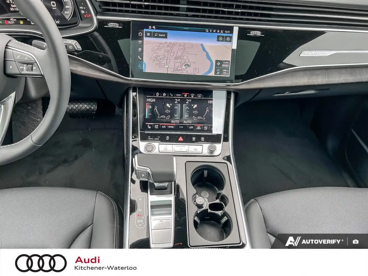 Audi Q8 снимка Audi Q8