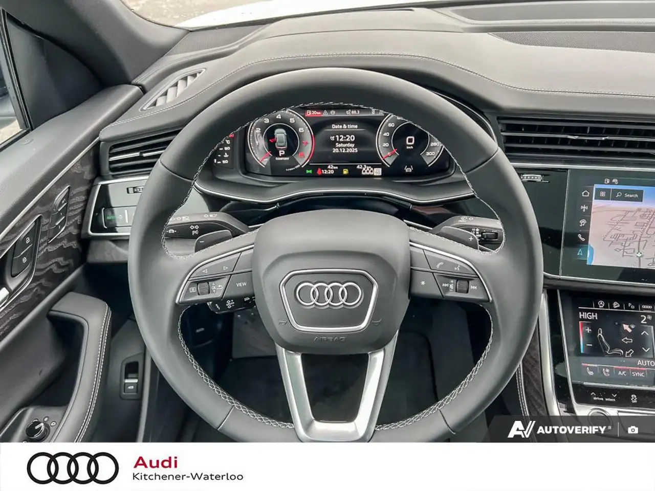 Audi Q8 снимка Audi Q8