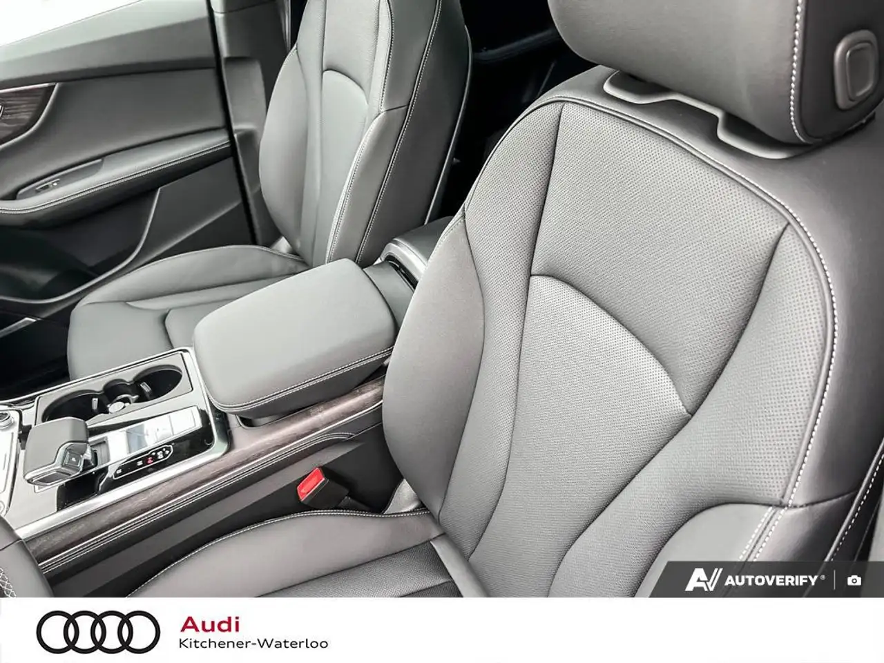 Audi Q8 снимка Audi Q8