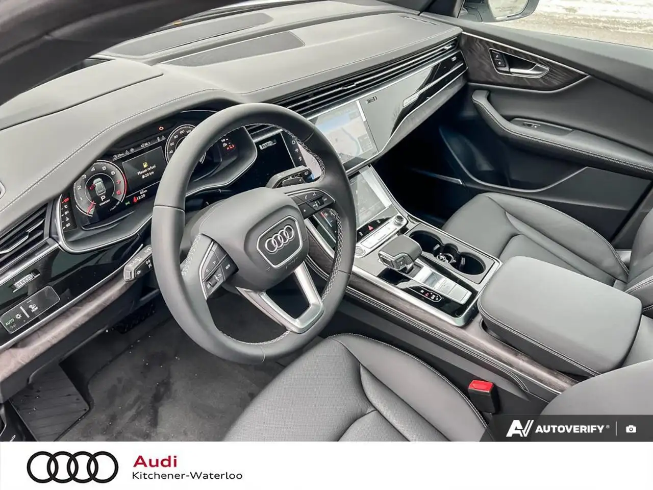 Audi Q8 снимка Audi Q8