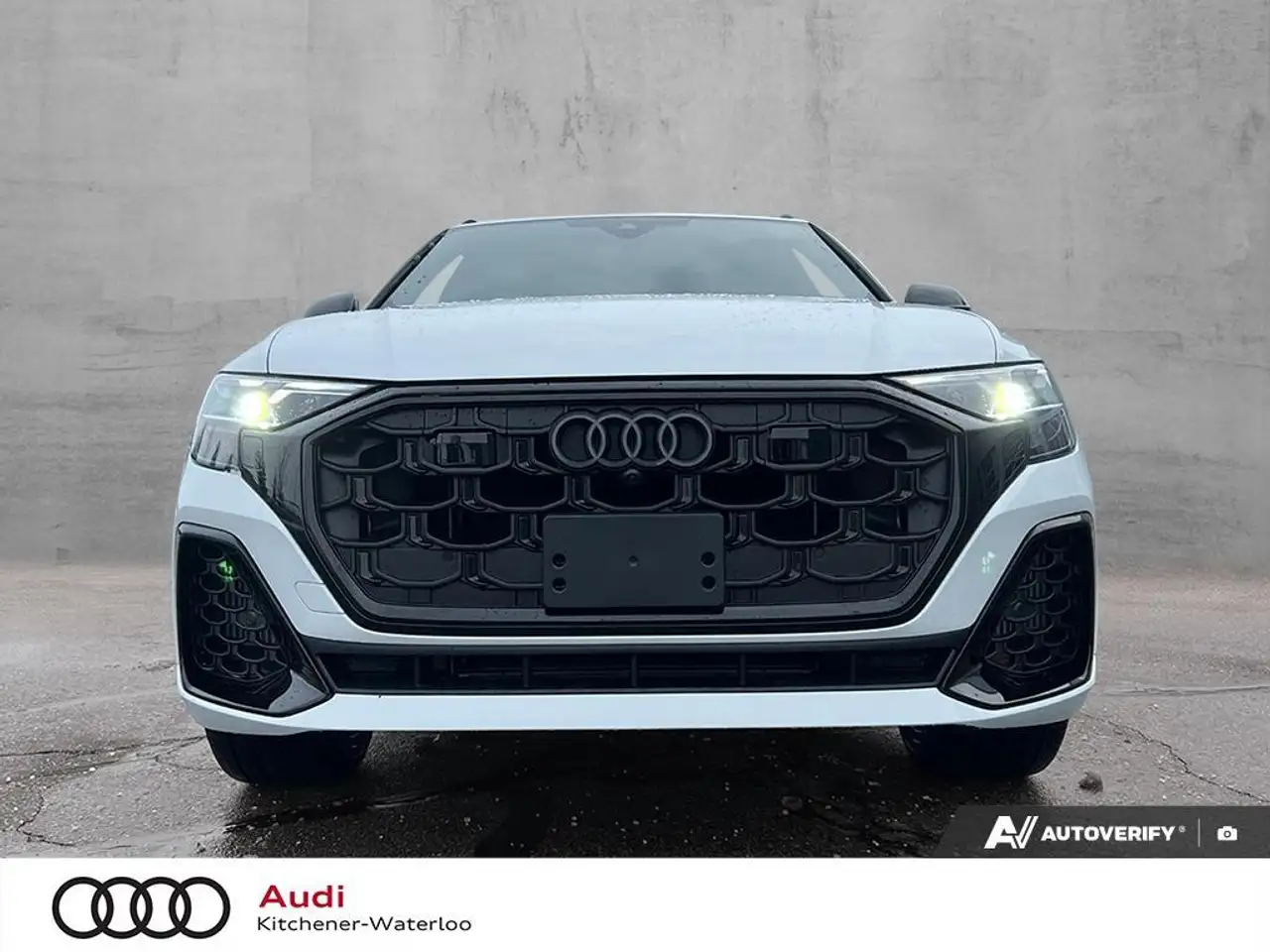 Audi Q8 снимка Audi Q8