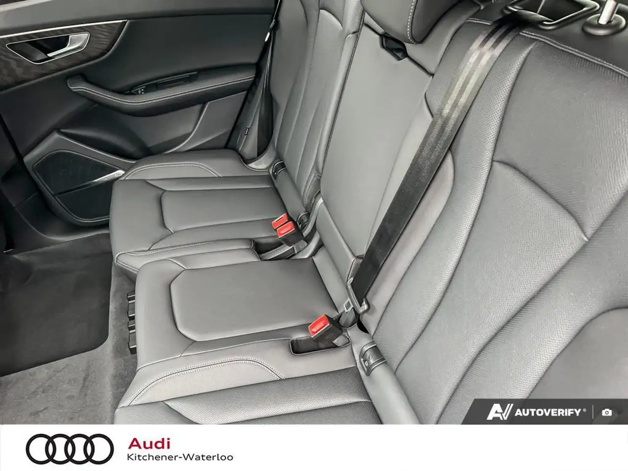 Audi Q8 снимка Audi Q8