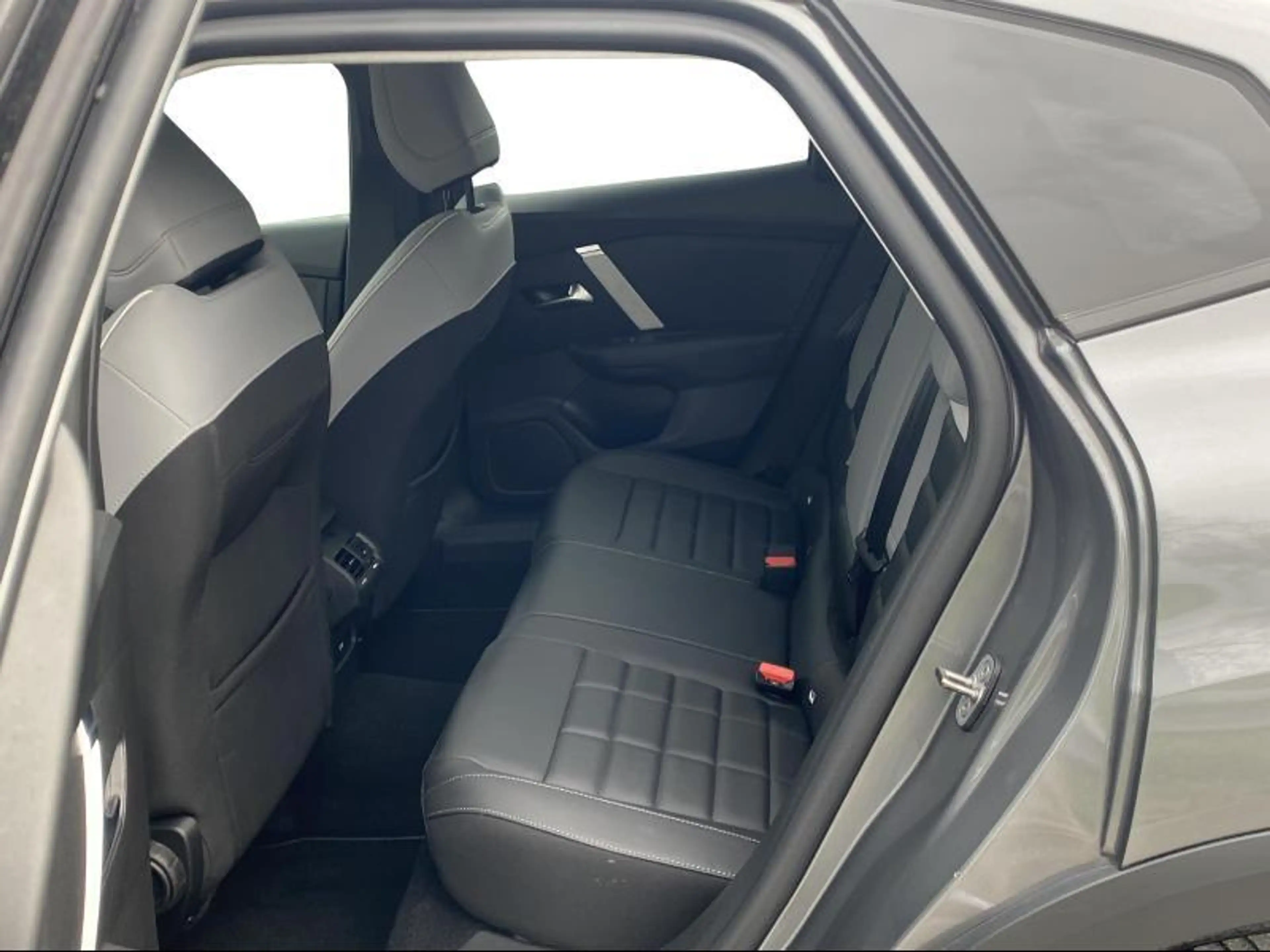 Citroen C4 X Hybrid 145 Automatic MAX — photo 9
