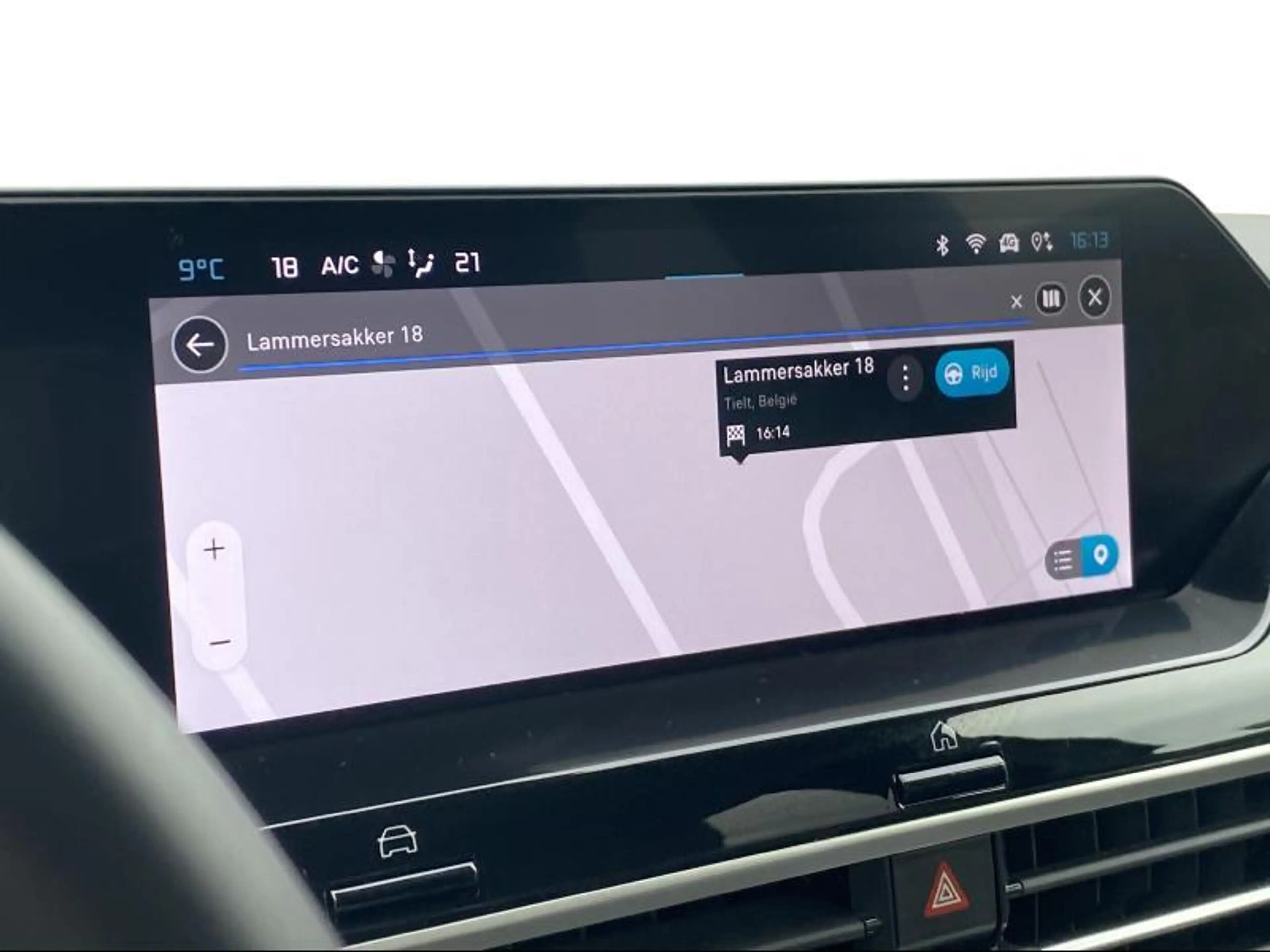 Citroen C4 X Hybrid 145 Automatic MAX — photo 13