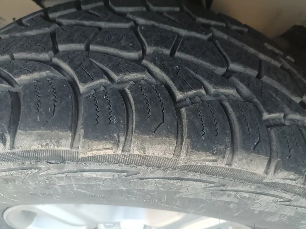 Toyota Tundra снимка Toyota Tundra