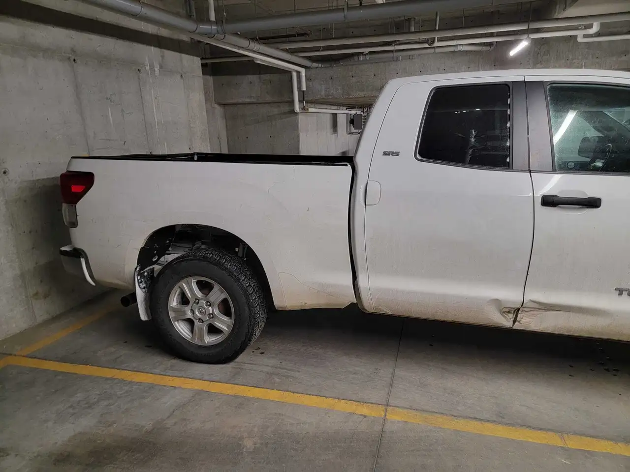 Toyota Tundra снимка Toyota Tundra