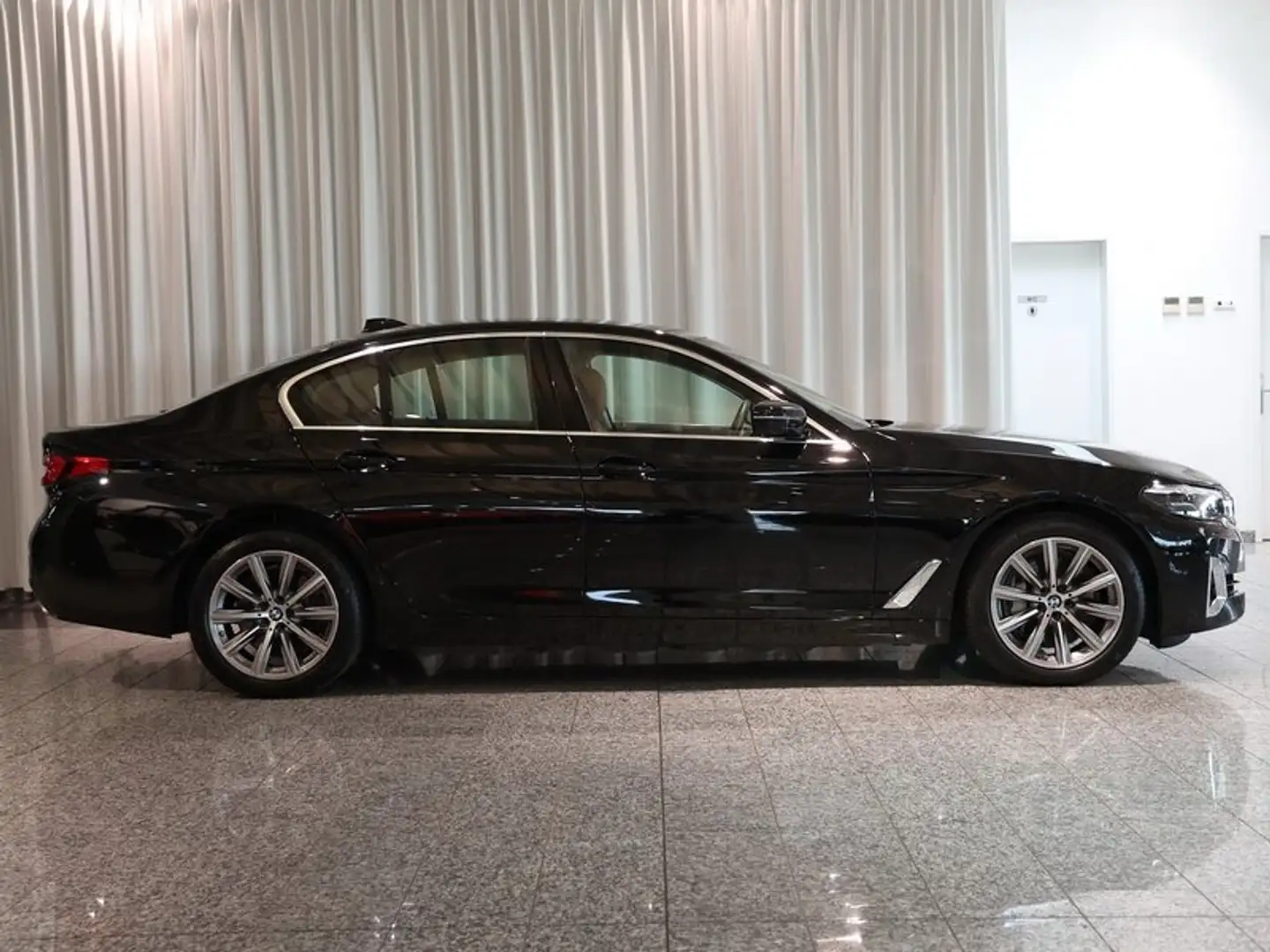 BMW 530 d xDrive Luxury 360° DrivAss HUD HIFI Schwarz - 2