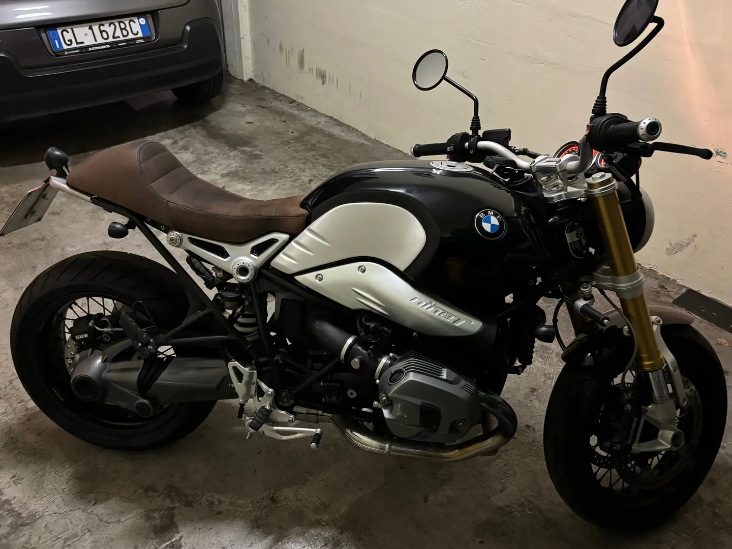 BMW R 12 nineT R1ST Fekete - 1