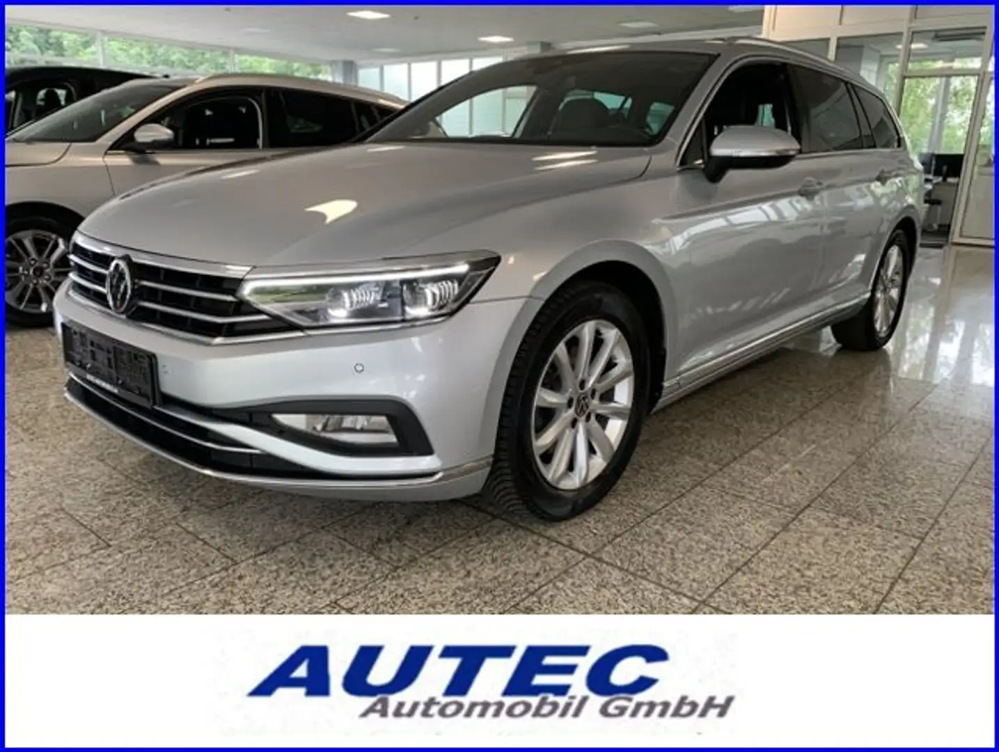 Volkswagen Passat Variant Elegance AHK+PANO+KAMERA+IQ-LIGHT Silber - 1
