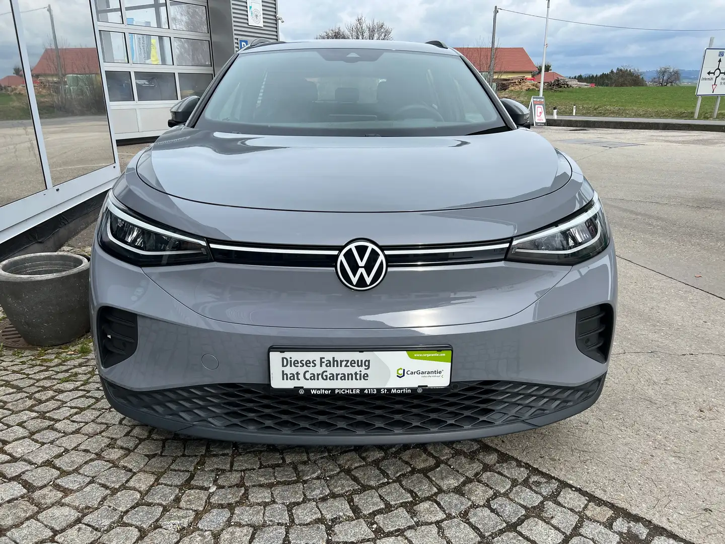 Volkswagen ID.4 109 kW Pure Grau - 2