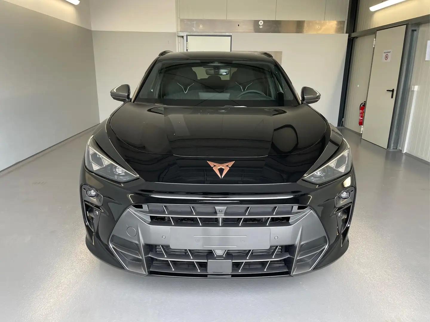 CUPRA Terramar 1.5 eTSI DSG Matrix+Kessy+AHK+HUD+Navi+Dinamica... Schwarz - 2