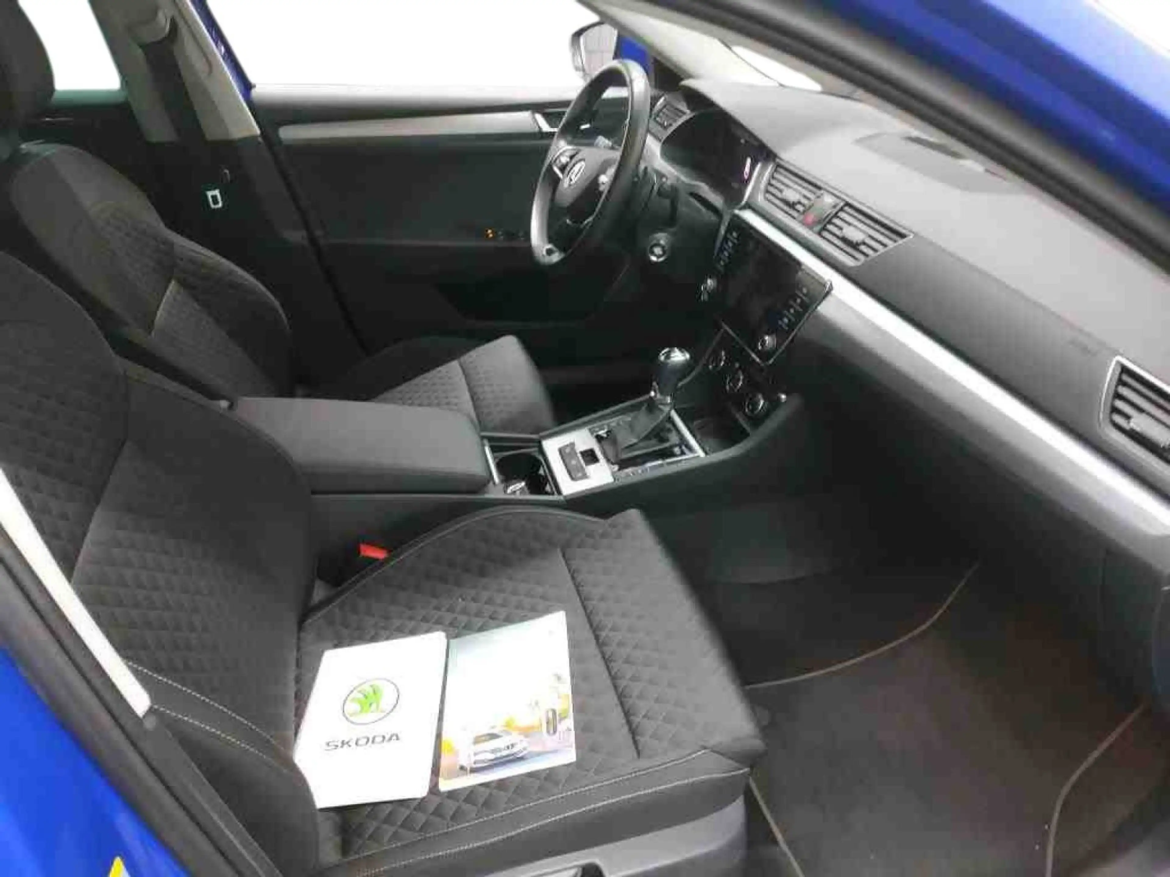 Skoda Superb Combi 1.4TSI iV DSG Ambition LED Navi ACC — photo 5