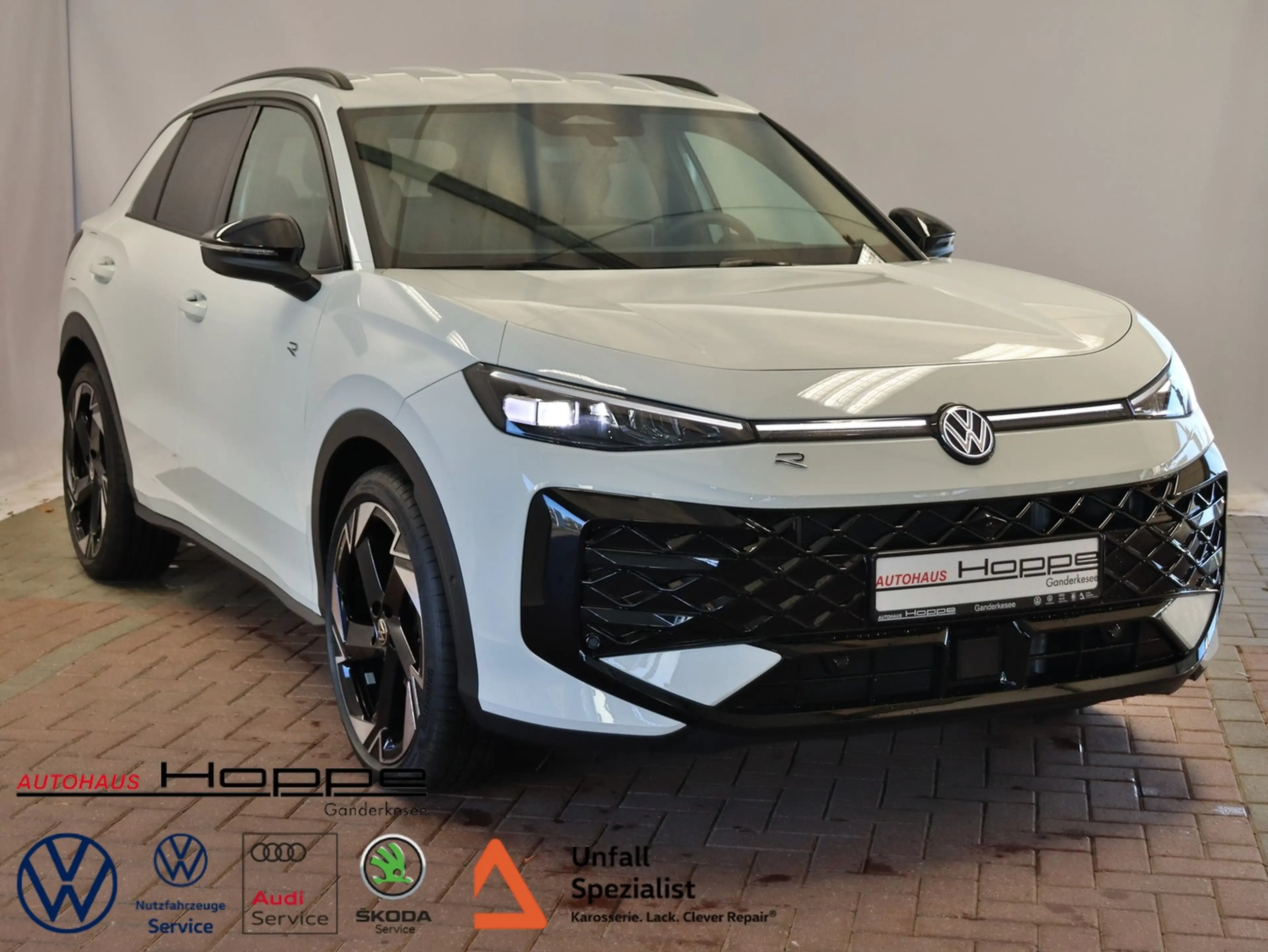 Volkswagen T-Roc R-Line 1.5eTSI DSG+MATRIX+HUD+20"ALU+360°KAM