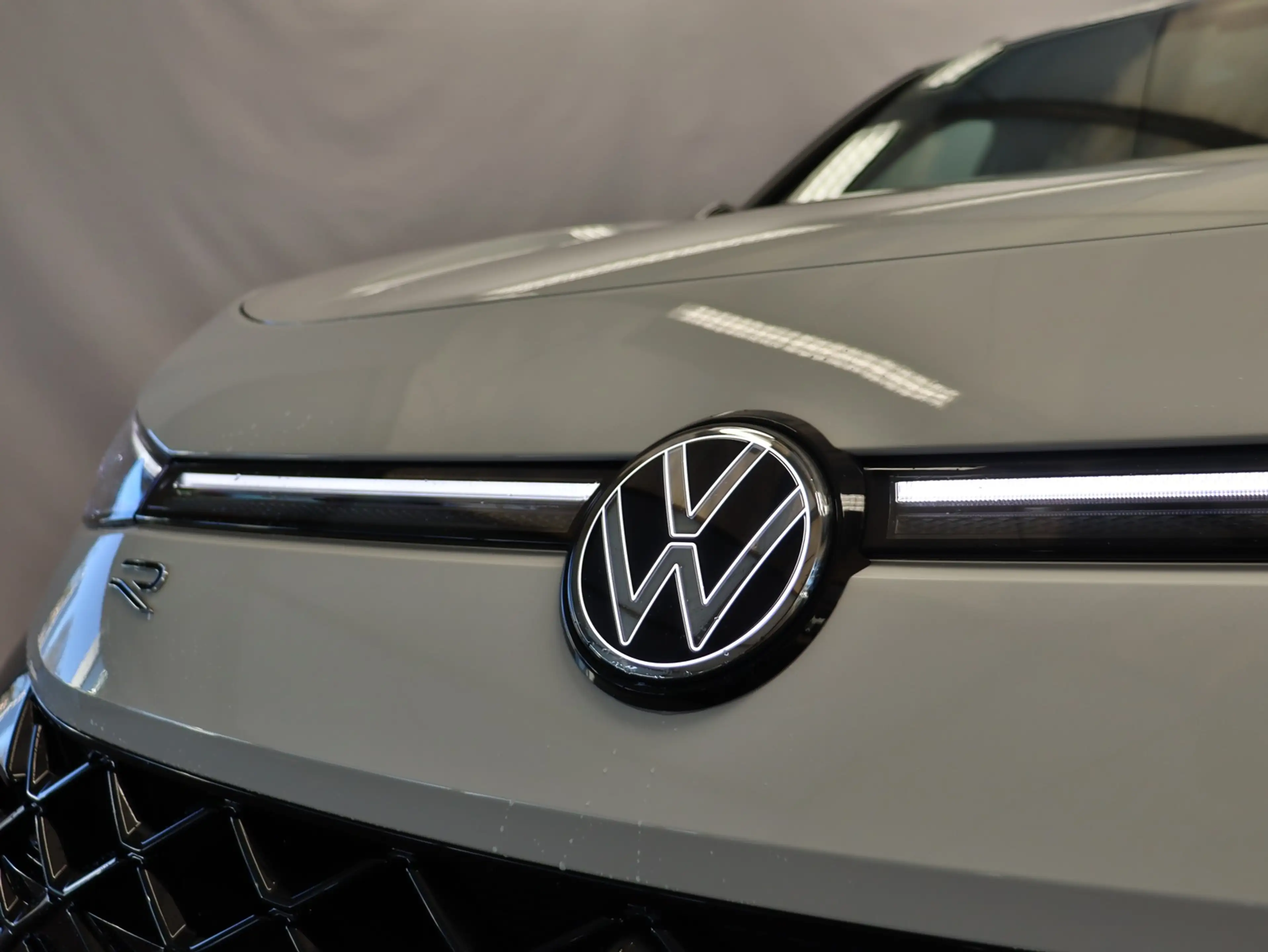 Volkswagen T-Roc R-Line 1.5eTSI DSG+MATRIX+HUD+20"ALU+360°KAM — photo 8