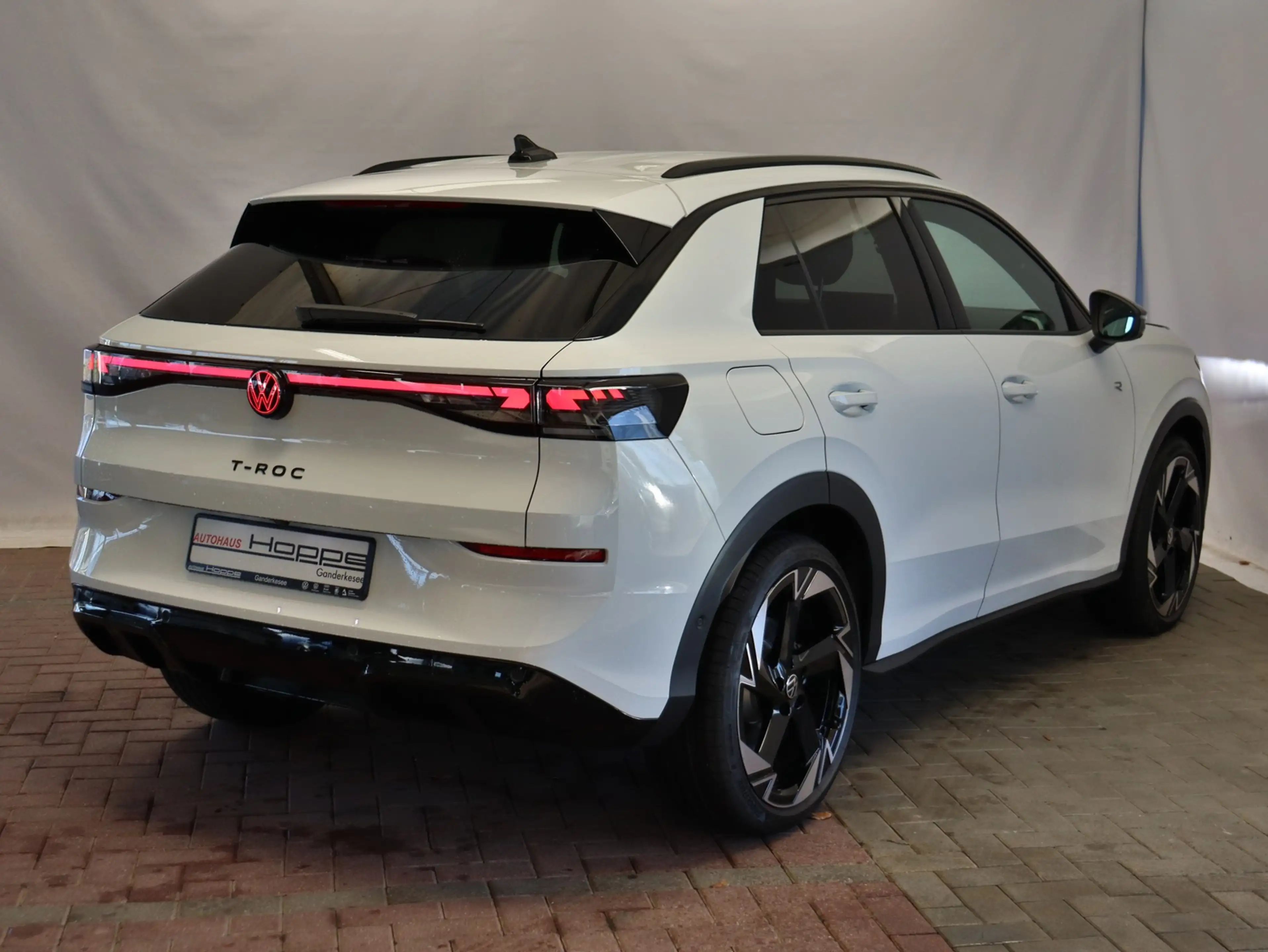 Volkswagen T-Roc R-Line 1.5eTSI DSG+MATRIX+HUD+20"ALU+360°KAM — photo 5
