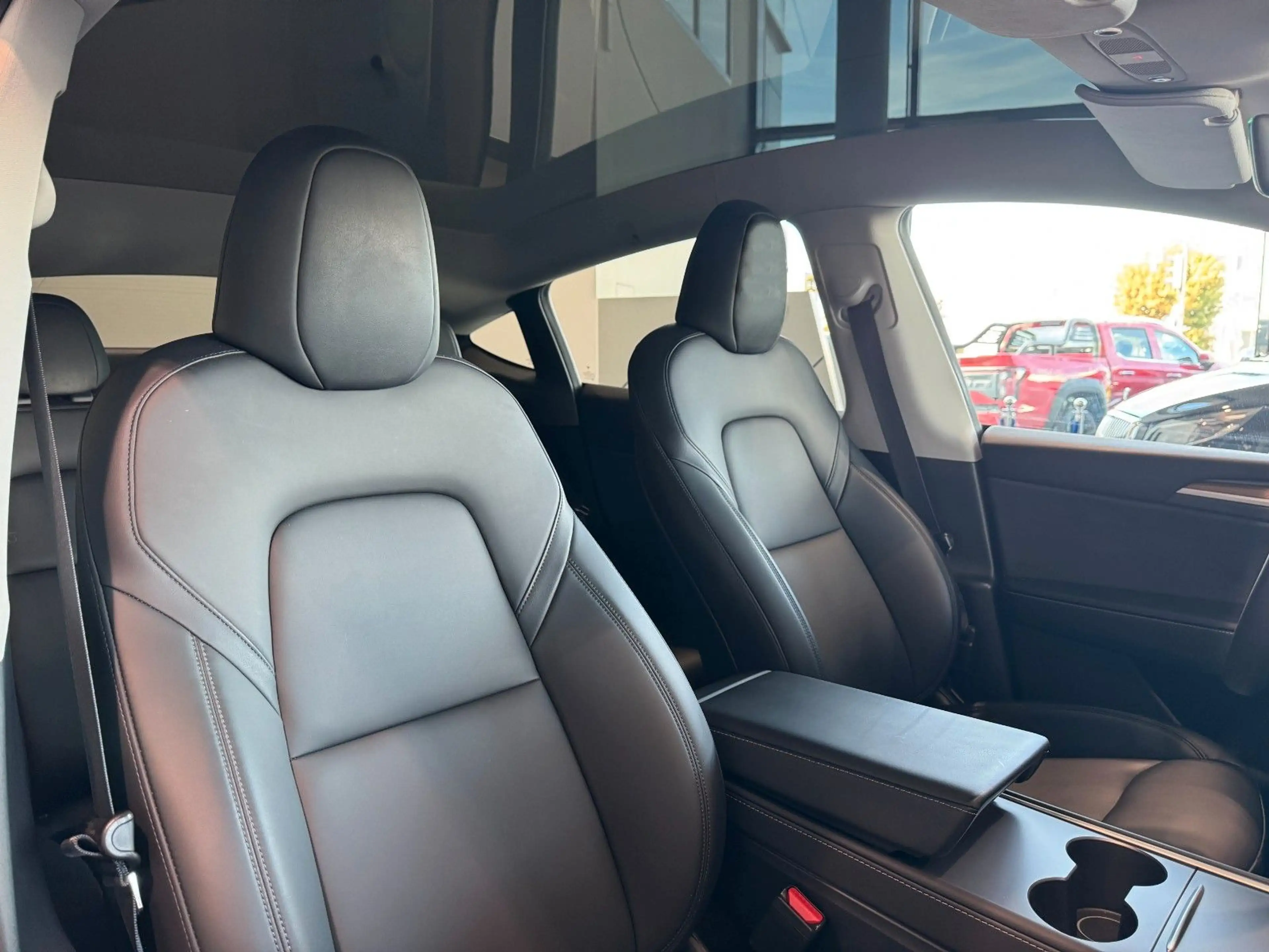 Tesla Model Y AWD Long Range Dual Motor Pano AHK 20" — photo 16