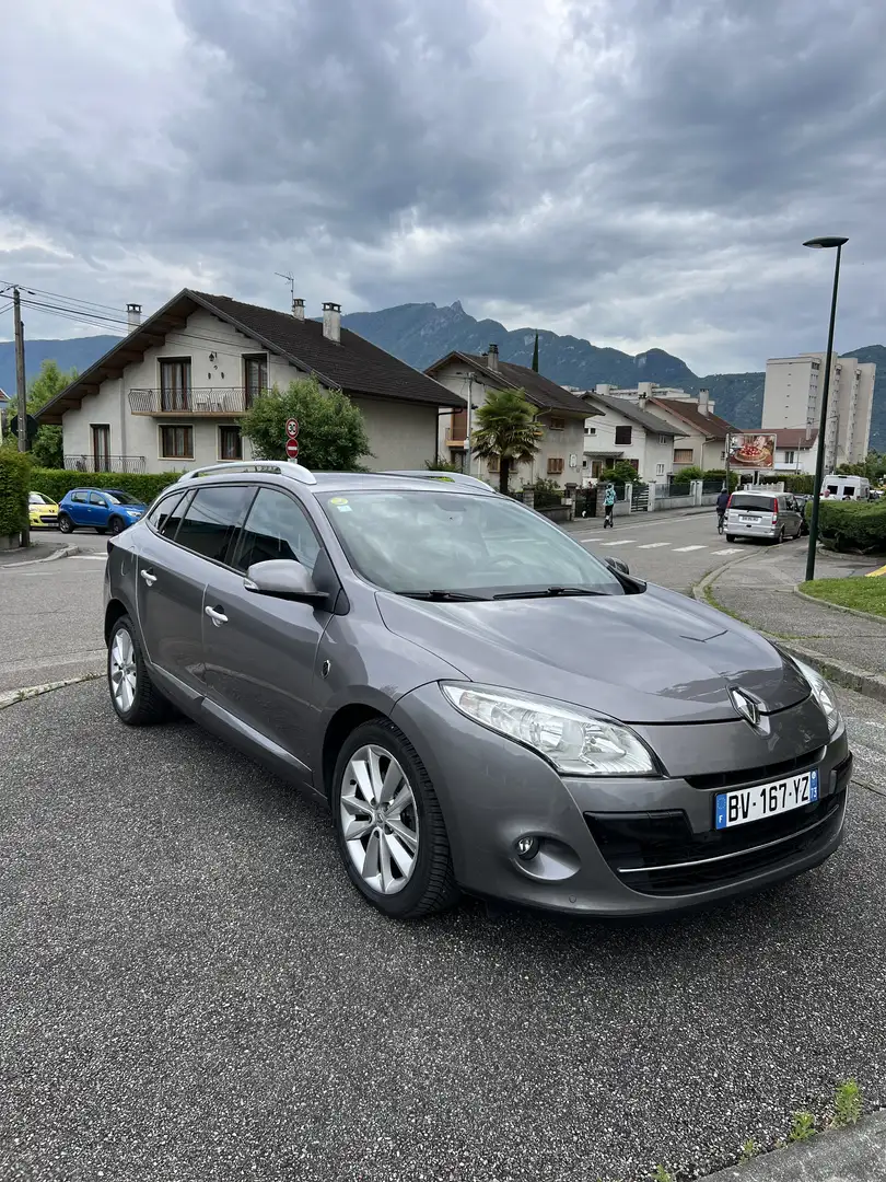 Renault Megane Grandtour dCi 150 FAP Aut. Luxe - 2
