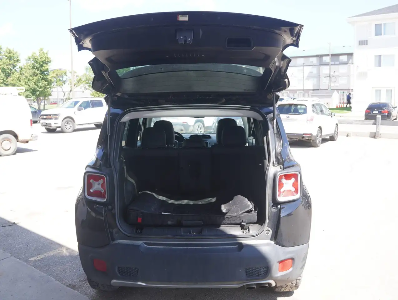 Jeep Renegade снимка Jeep Renegade