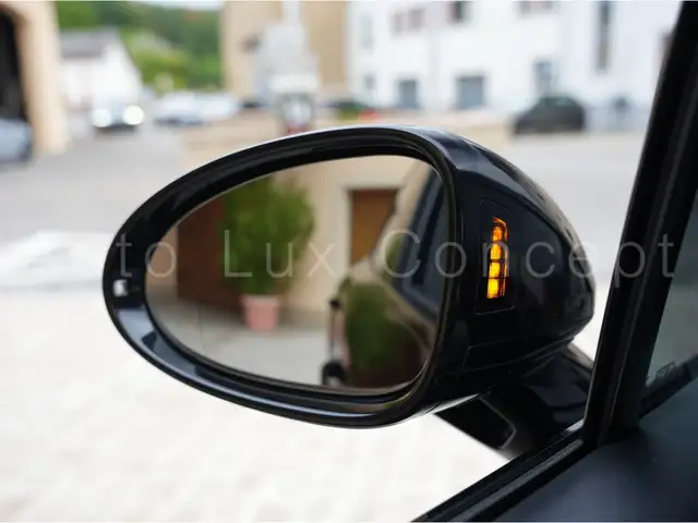 Porsche Macan view 13