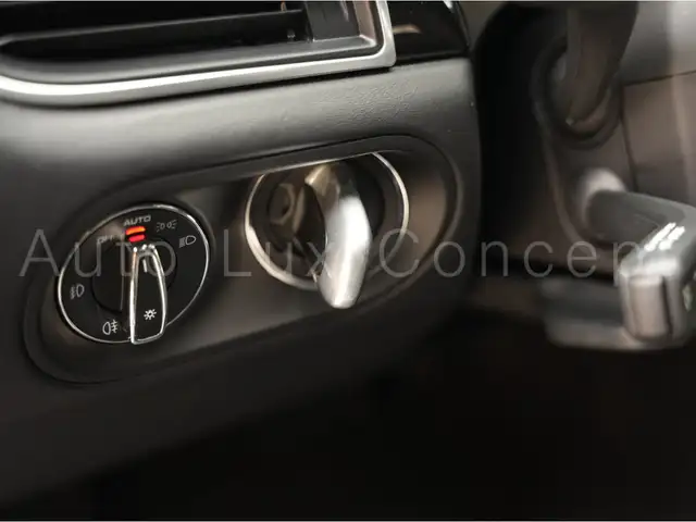Porsche Macan view 15