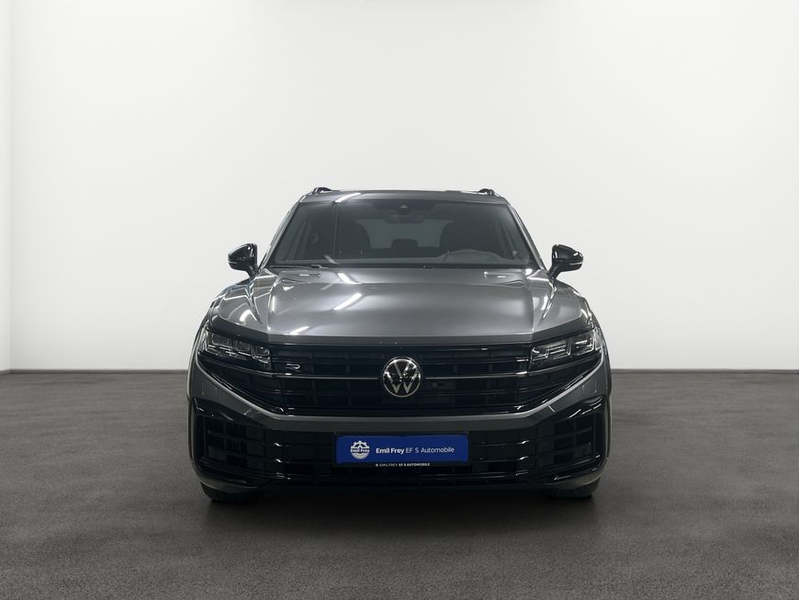 Volkswagen Touareg R 3.0 V6 e-Hybrid HUD — photo 10