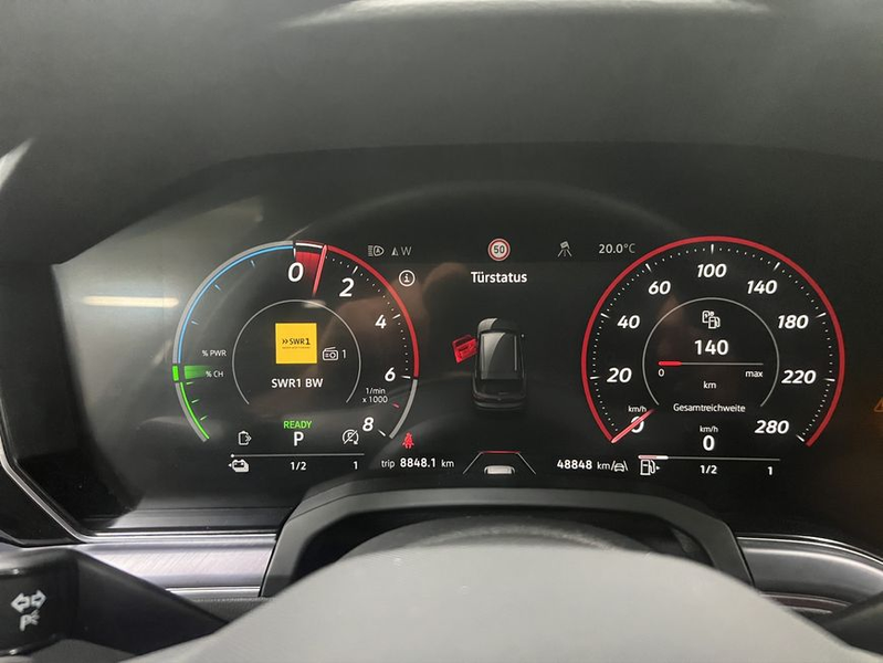 Volkswagen Touareg R 3.0 V6 e-Hybrid HUD — photo 13