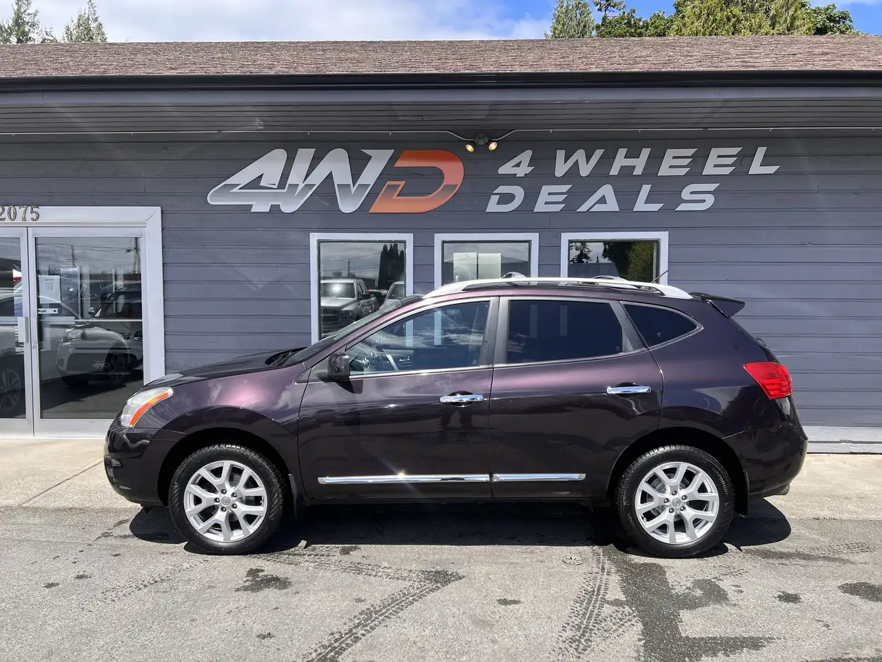 Nissan Rogue снимка Nissan Rogue