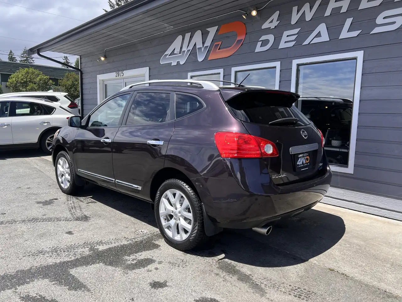 Nissan Rogue снимка Nissan Rogue