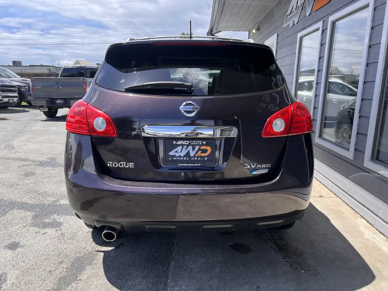 Nissan Rogue снимка Nissan Rogue