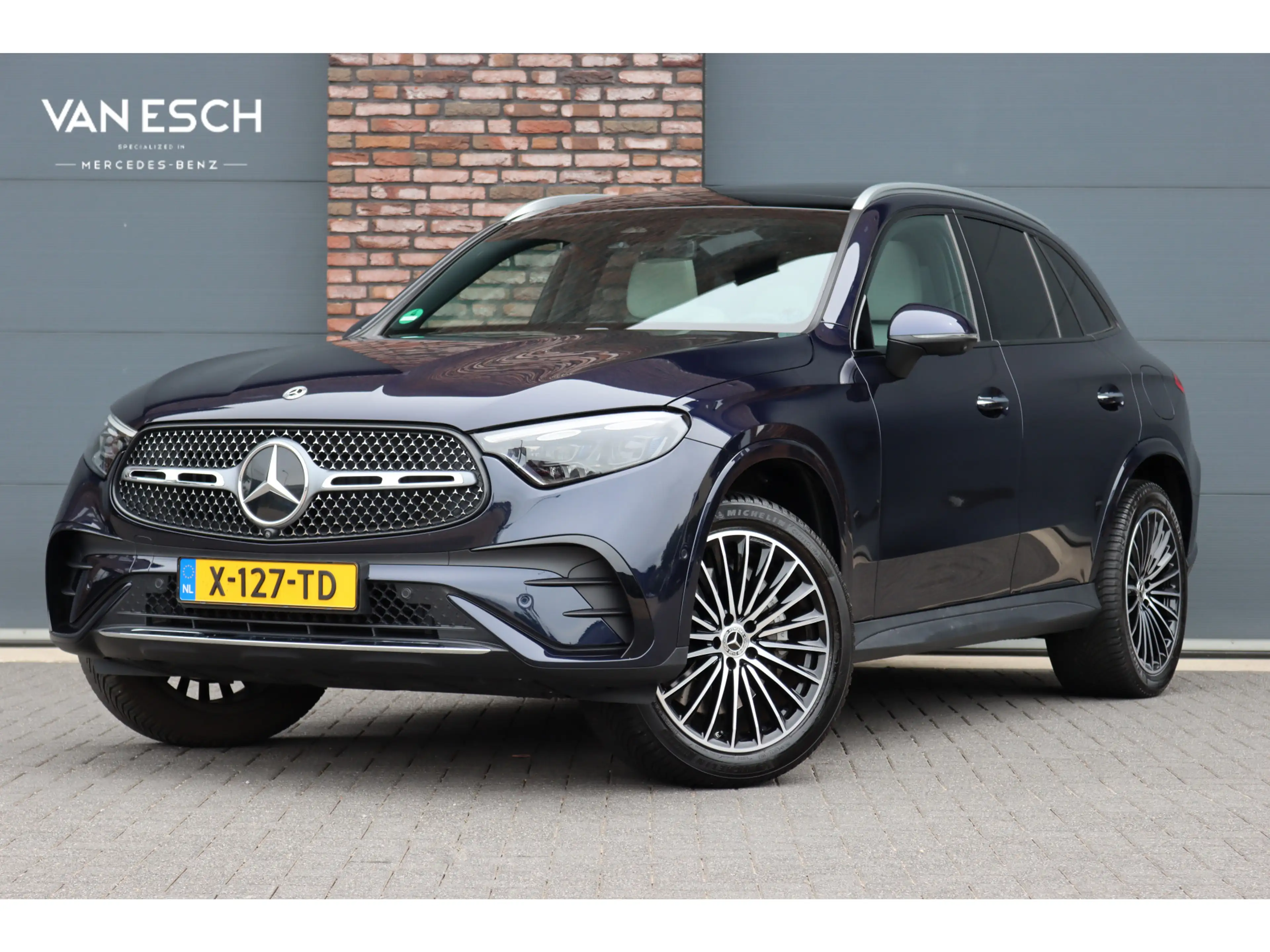 Mercedes-Benz GLC 400 400e 4MATIC AMG Line | Panoramadak | Trekhaak | Me
