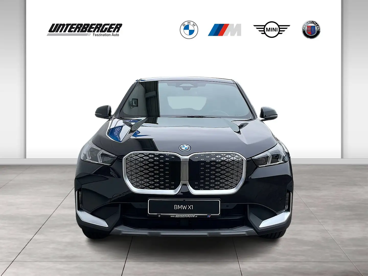 BMW iX1 eDrive20 Premiumpaket | AHK Black - 2