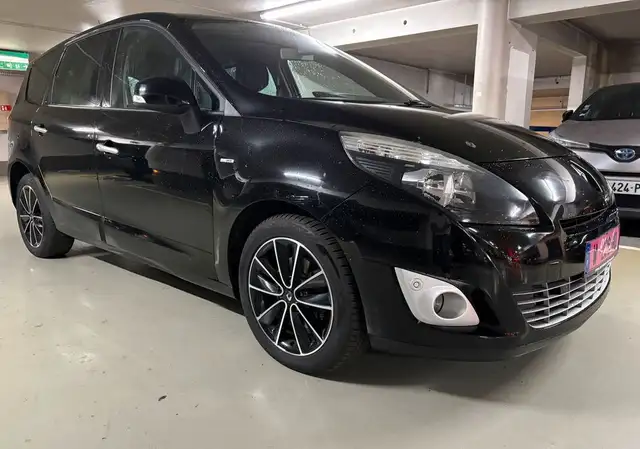 Renault Grand Scenic view 2