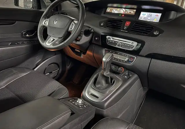 Renault Grand Scenic view 6