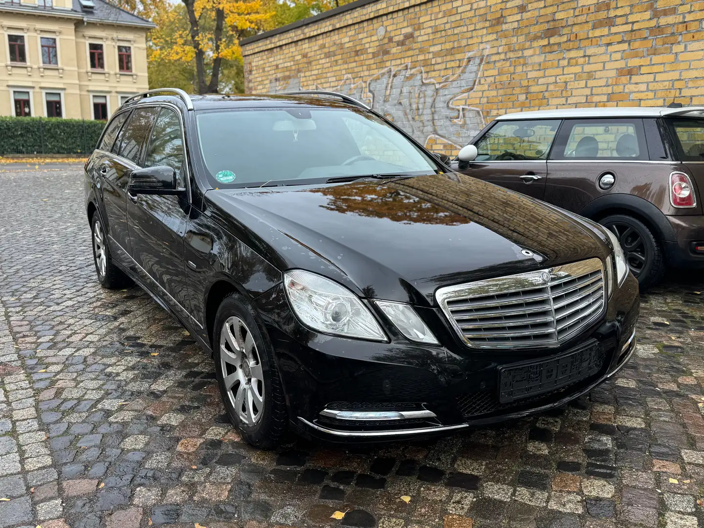 Mercedes-Benz E 220 E-Klasse T-Modell Diesel T CDI DPF Automatik Schwarz - 1
