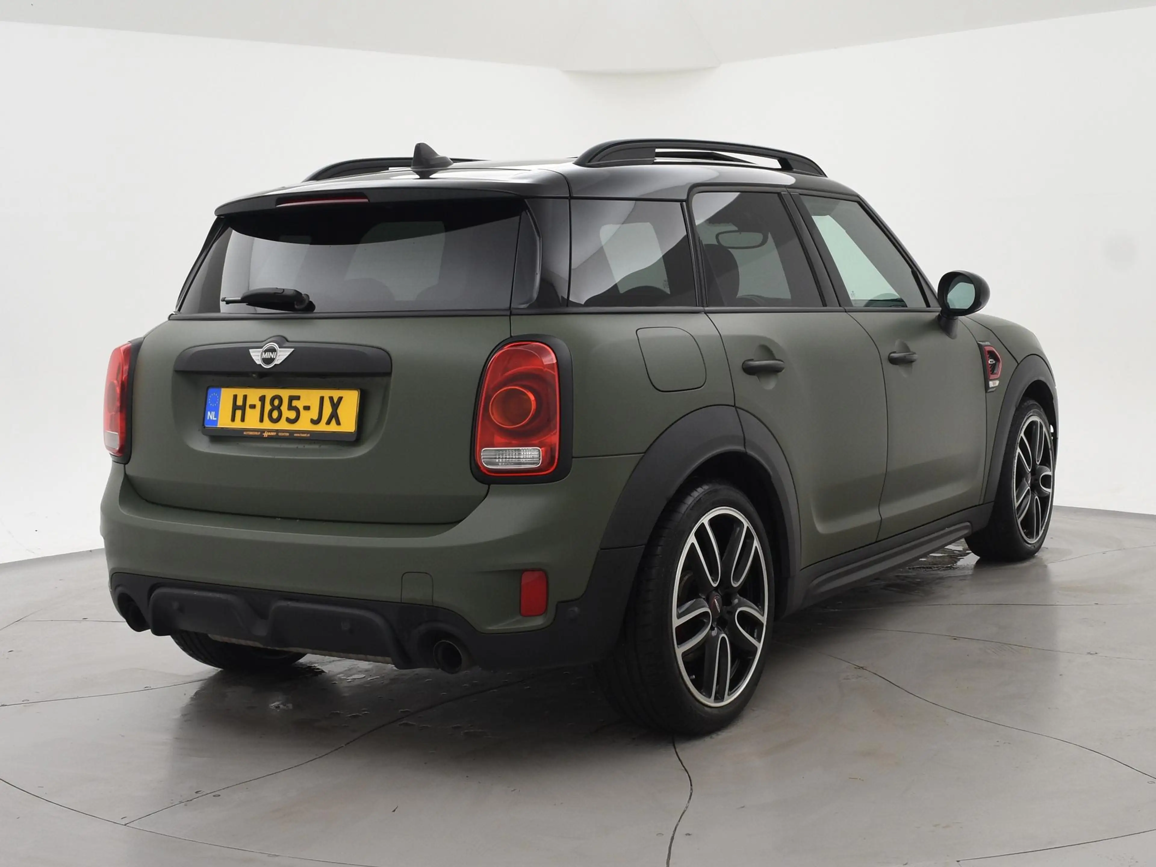 MINI John Cooper Works Countryman Mini JCW 2.0 231 PK ALL4 AUT. MAT GROEN + PANORAMA — photo 2