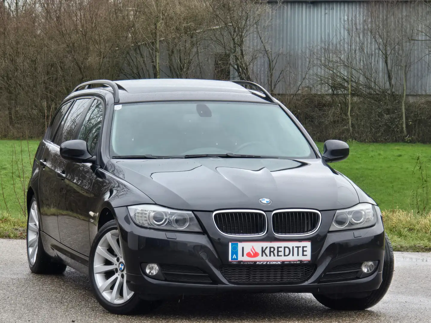 BMW 320 320d xDrive Top* Kredit* Panoramadach* Navi* Schwarz - 2