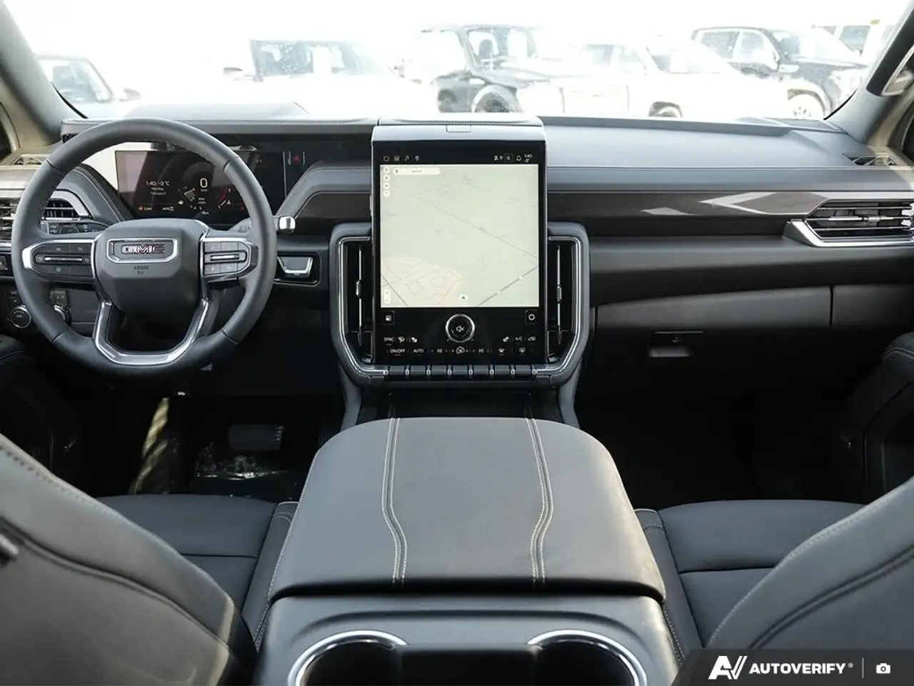 GMC Yukon снимка GMC Yukon