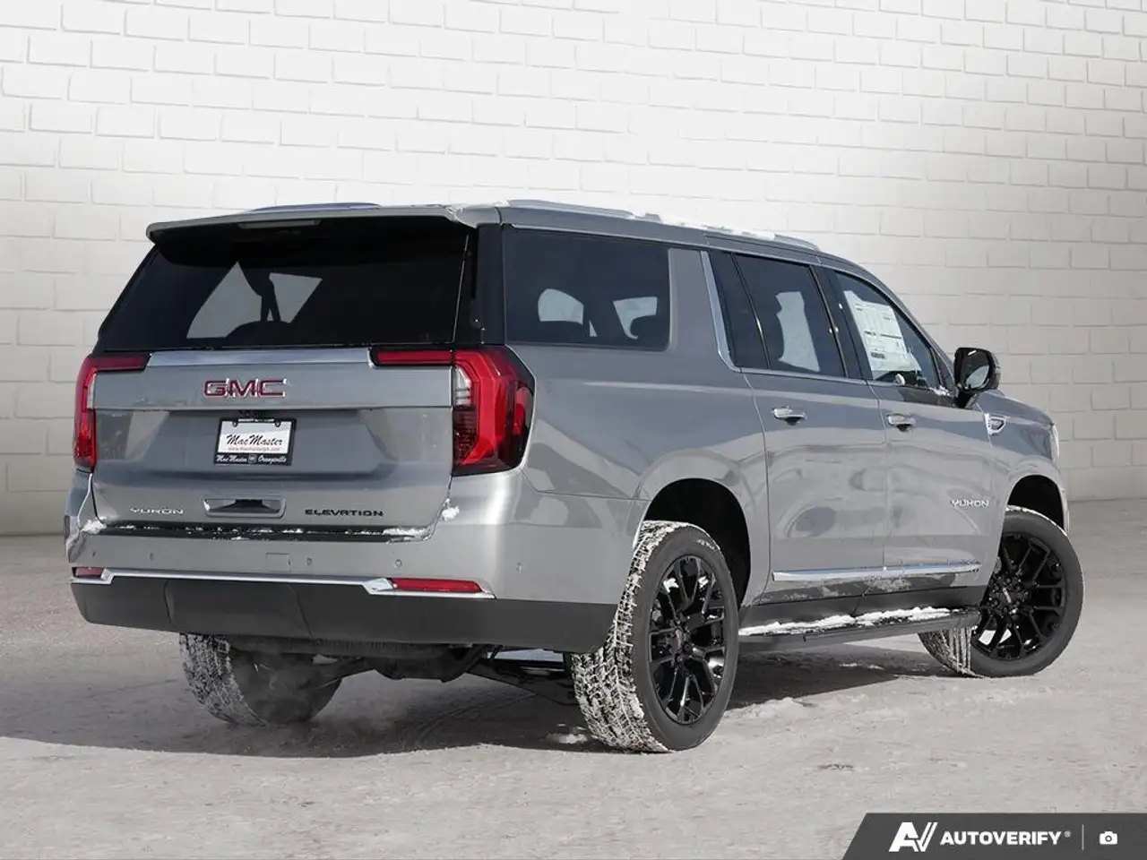 GMC Yukon снимка GMC Yukon
