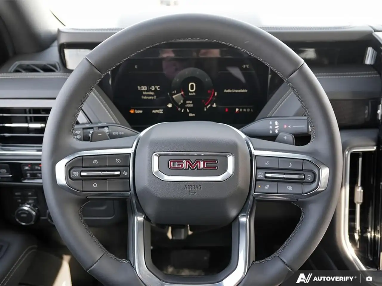 GMC Yukon снимка GMC Yukon