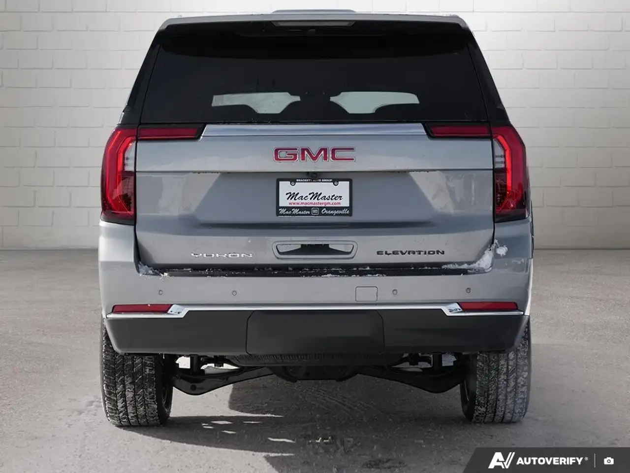 GMC Yukon снимка GMC Yukon