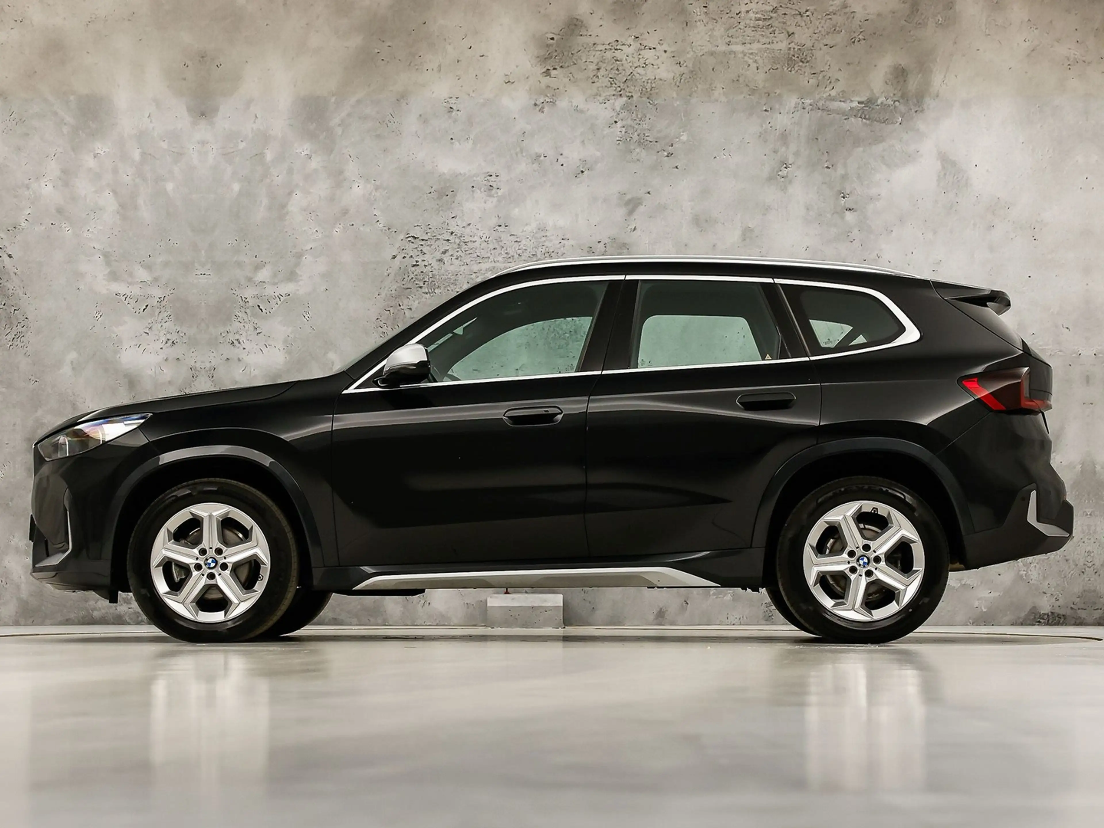 BMW X1 sDrive18i X-Line Automaat (NIEUW MODEL, APPLE CARP — photo 2