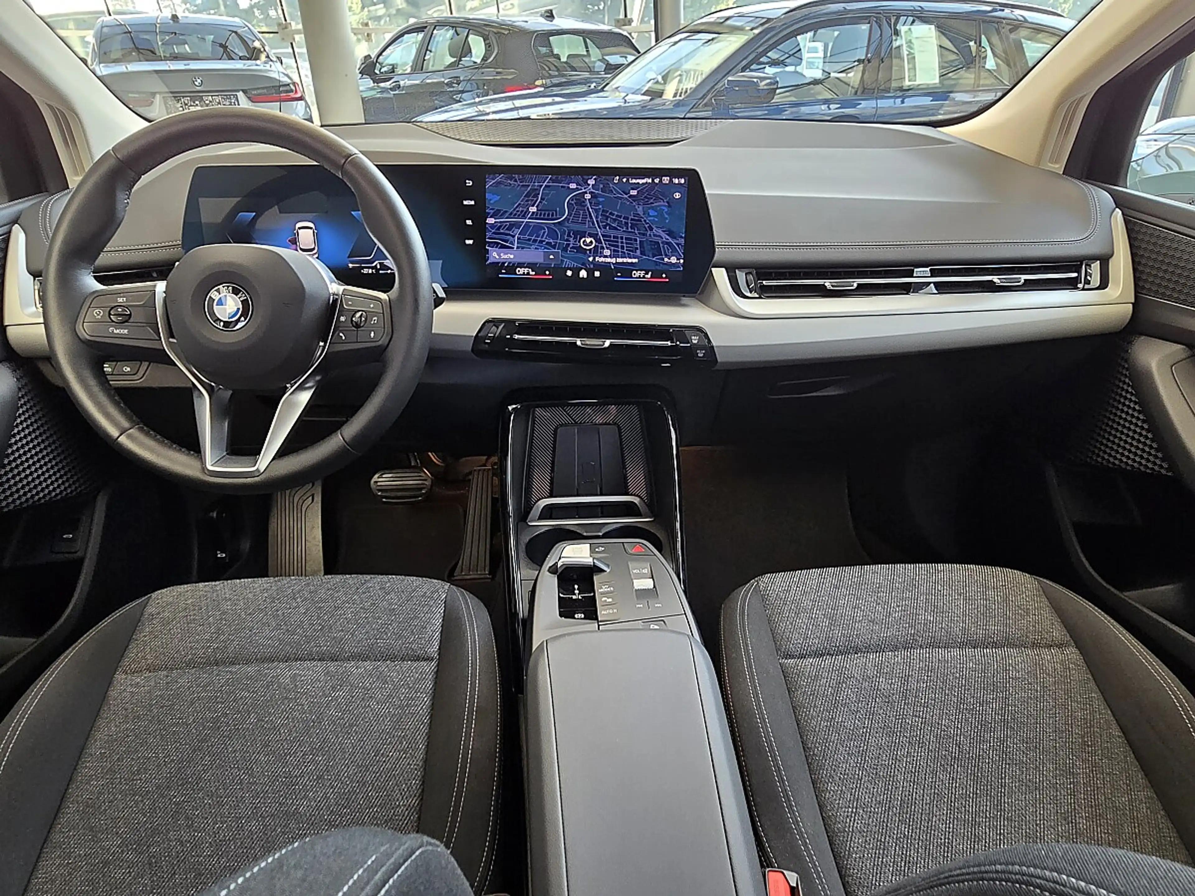 BMW 216 i Active Tourer A. Modell U11 Neuzustand-von BM... — photo 11