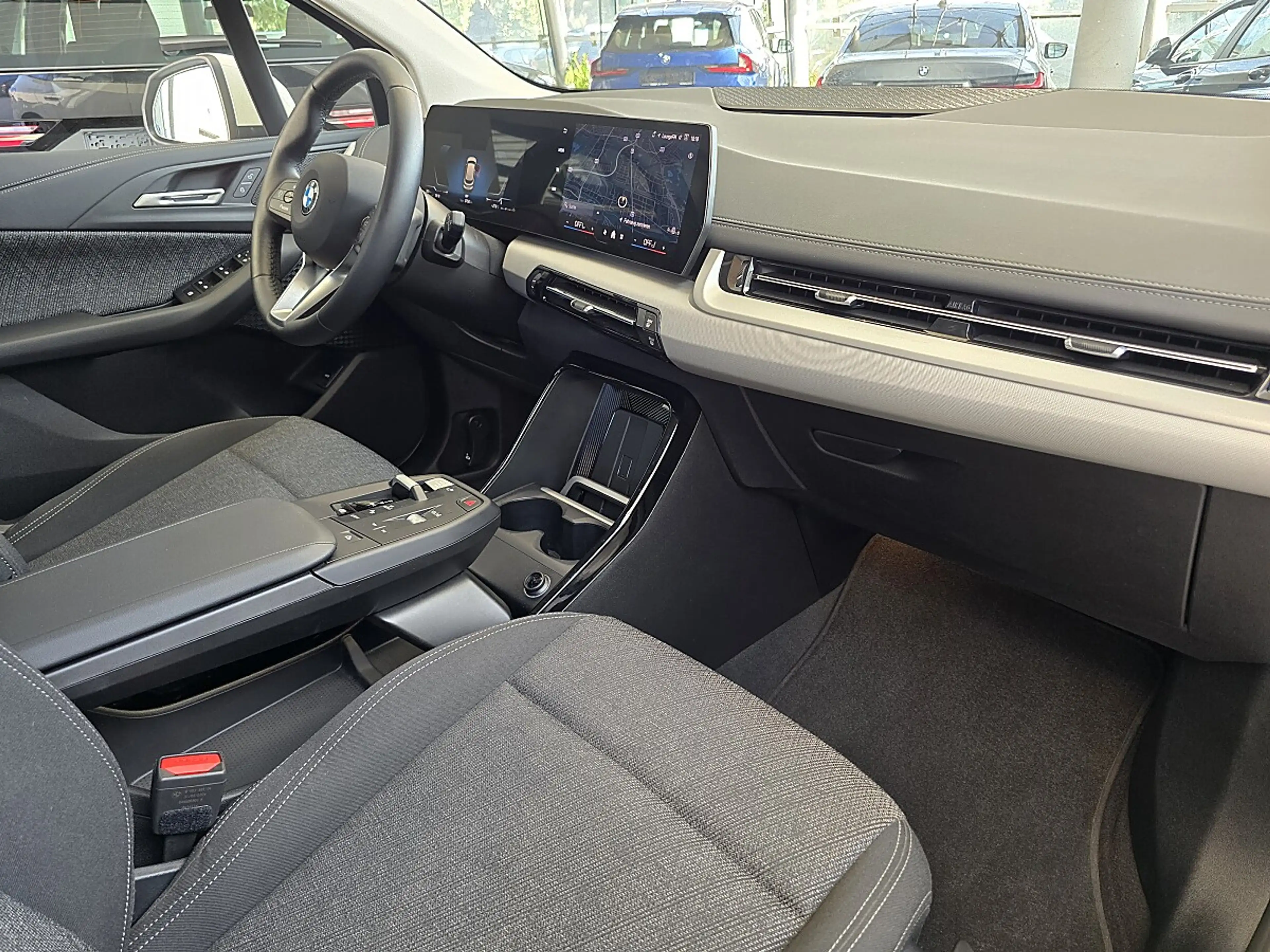 BMW 216 i Active Tourer A. Modell U11 Neuzustand-von BM... — photo 13