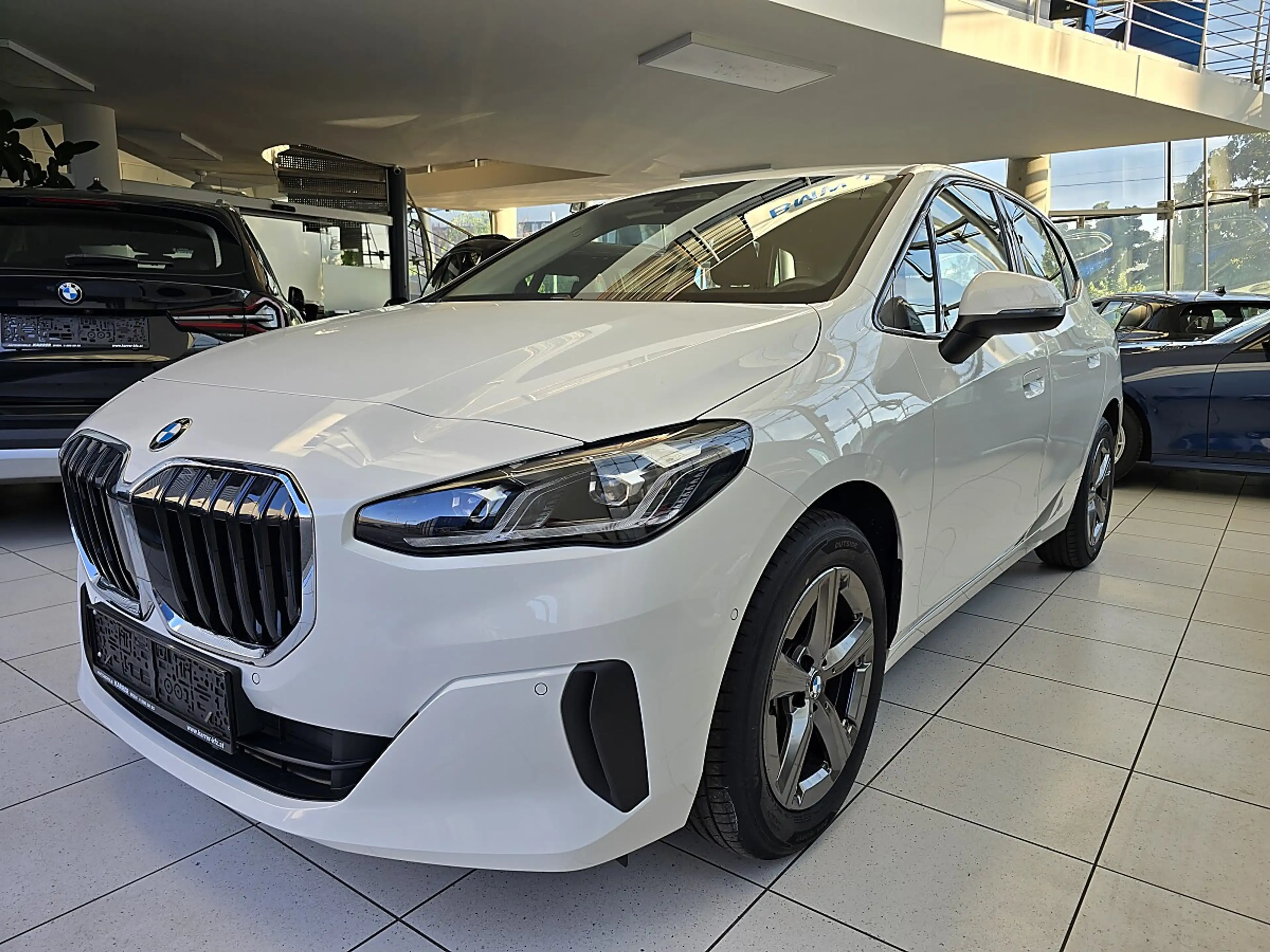 BMW 216 i Active Tourer A. Modell U11 Neuzustand-von BM...