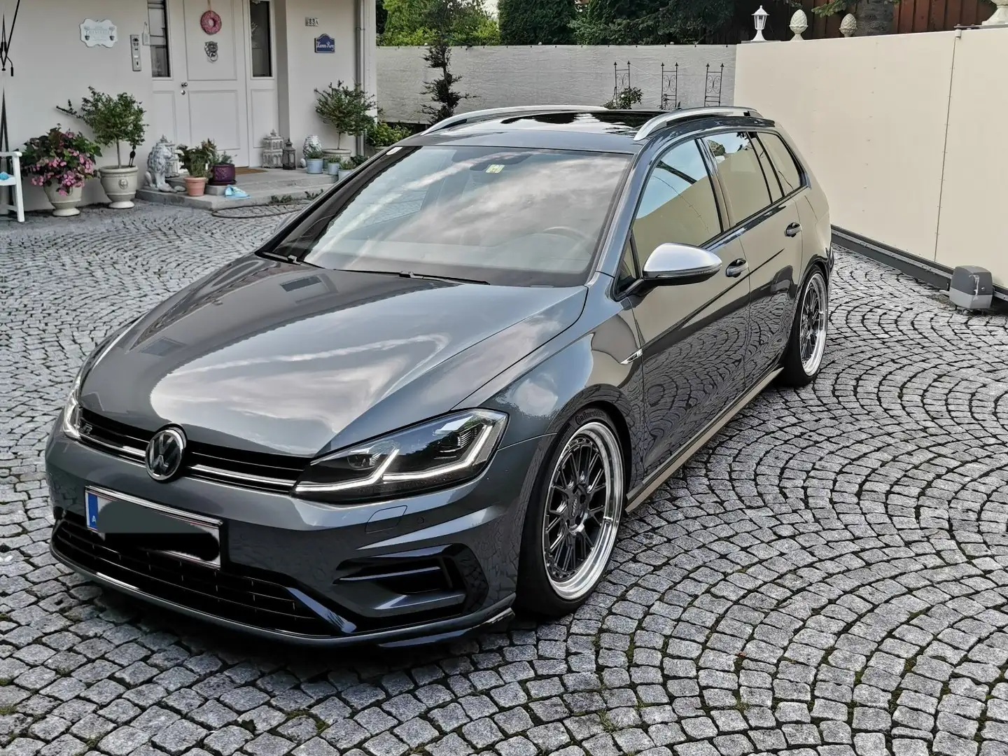 Volkswagen Golf R 7R 2,0 TSI DSG 4Motion Sky Dynaudio Nappa Carbon Szürke - 1