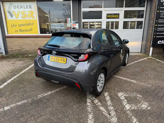 Toyota Yaris view 7