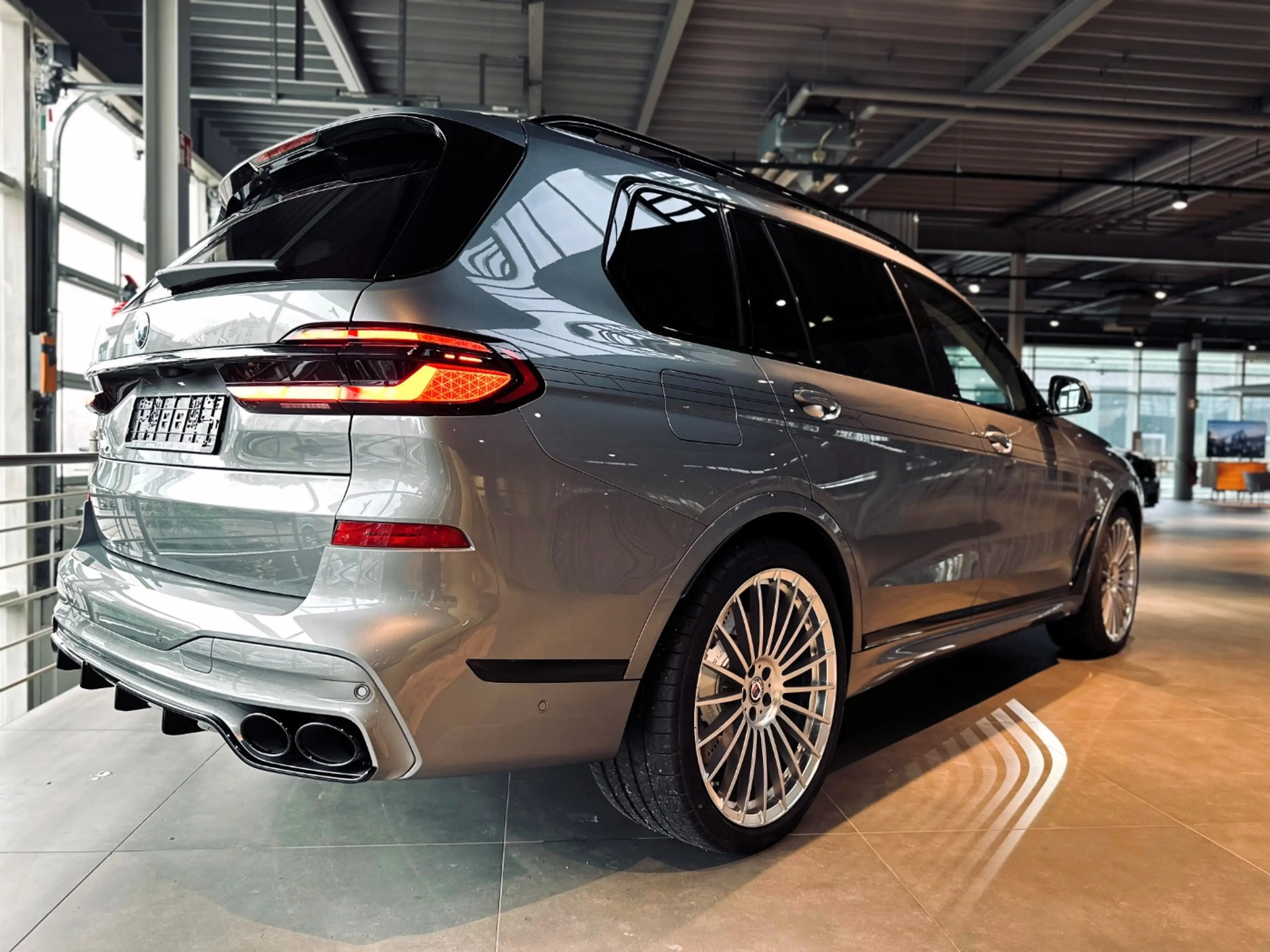 Alpina XB7 MANUFAKTUR. SKYSCRAPER. VOLL. LEDER WEISS. — photo 7