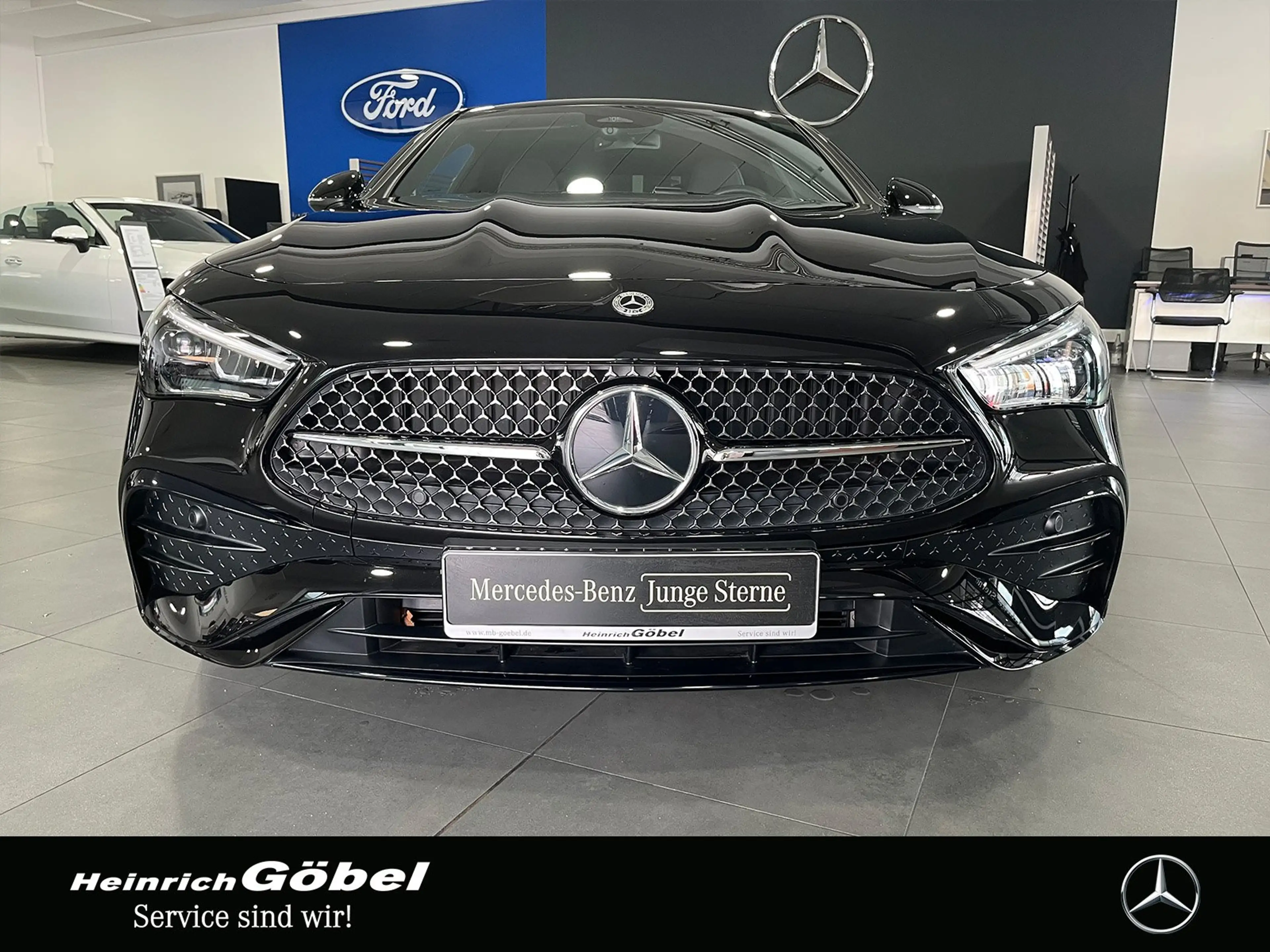 Mercedes-Benz CLE 200 AMG+PANO+BURMESTER+NIGHT+MEMORY+CARPLAY — photo 3