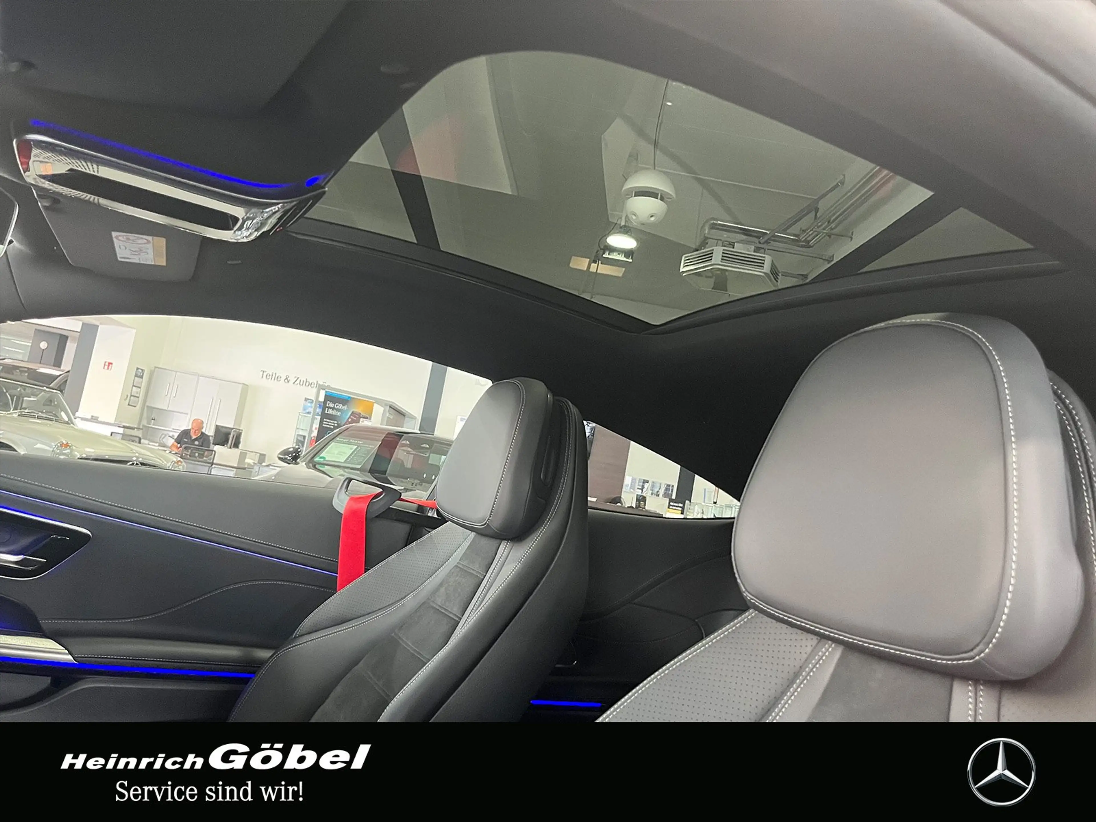 Mercedes-Benz CLE 200 AMG+PANO+BURMESTER+NIGHT+MEMORY+CARPLAY — photo 10
